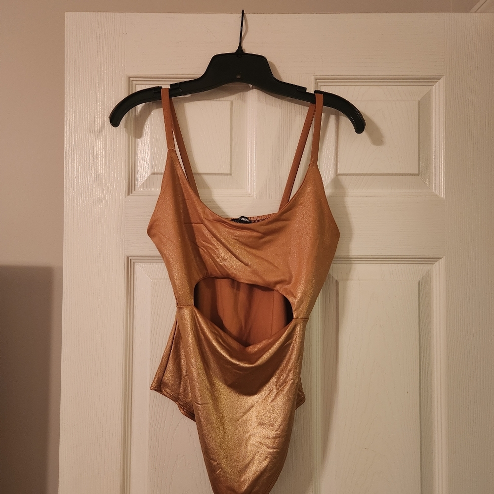 Fashion Nova Size XL Bodysuit (note flaw in 3 pic - price reflects)